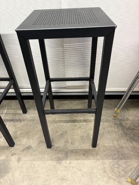 Tabouret métal noir